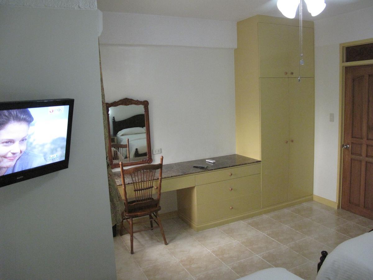 Makati Suites At Travelers Inn Makati City Luaran gambar