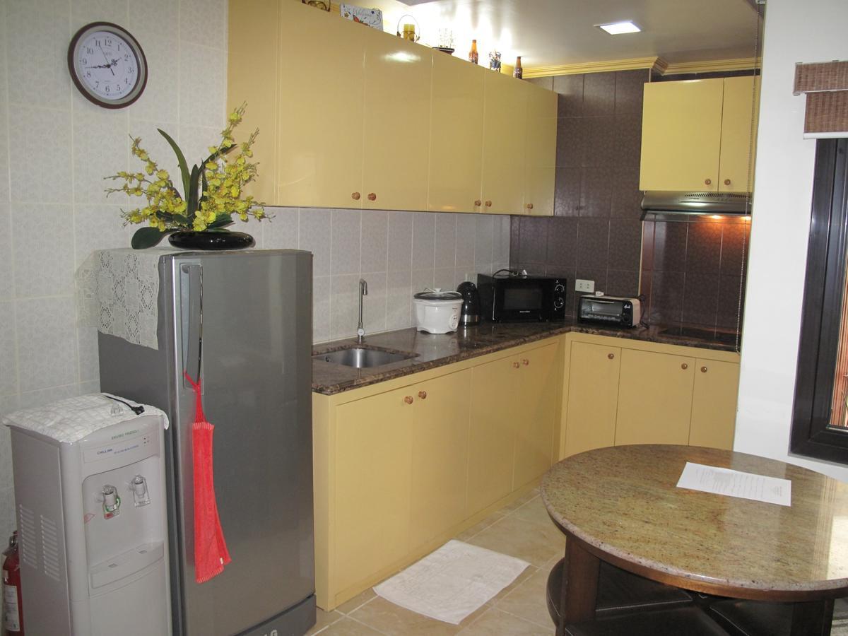 Makati Suites At Travelers Inn Makati City Luaran gambar